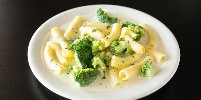 Ziti w/ Broccoli & Alfredo Sauce.